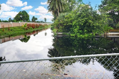 Copropriété à vendre à North Lauderdale, Floride: 4 chambres, 106.56 m2 № 1988967 - photo 29