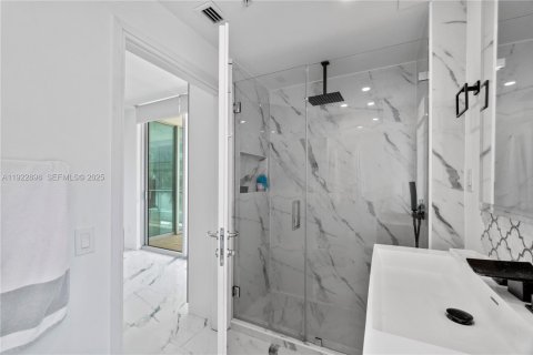 Copropriété à louer à Miami, Floride: 1 chambre, 50.17 m2 № 1977343 - photo 18