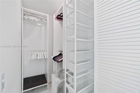 Copropriété à louer à Miami, Floride: 1 chambre, 50.17 m2 № 1977343 - photo 16