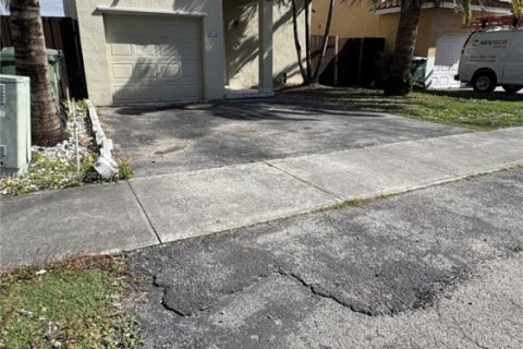 Снять в аренду виллу или дом в Хомстед, Флорида 3 спальни, 148.36м2, № 2004879 - фото 17