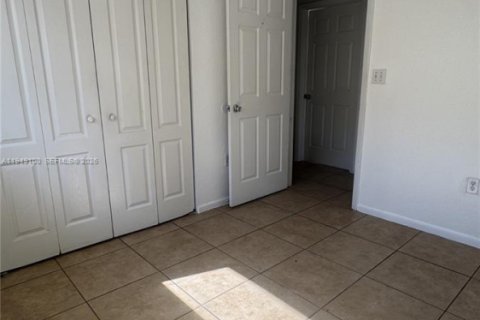 Снять в аренду виллу или дом в Хомстед, Флорида 3 спальни, 148.36м2, № 2004879 - фото 13