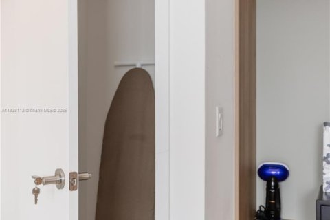 Condominio en venta en Miami, Florida, 34.1 m2 № 1940315 - foto 30