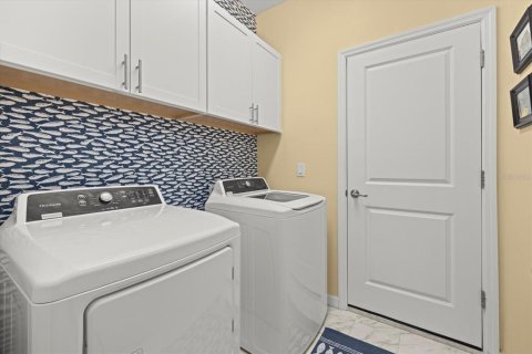House in Port Charlotte, Florida 3 bedrooms, 172.98 sq.m. № 1636796 - photo 26