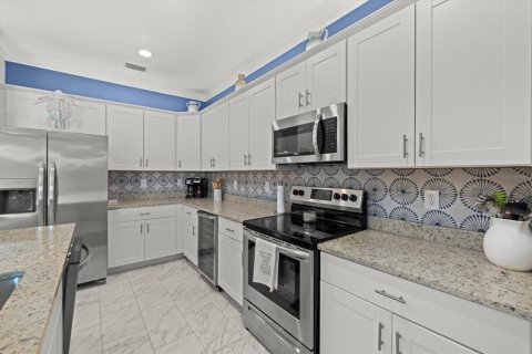 House in Port Charlotte, Florida 3 bedrooms, 172.98 sq.m. № 1636796 - photo 14