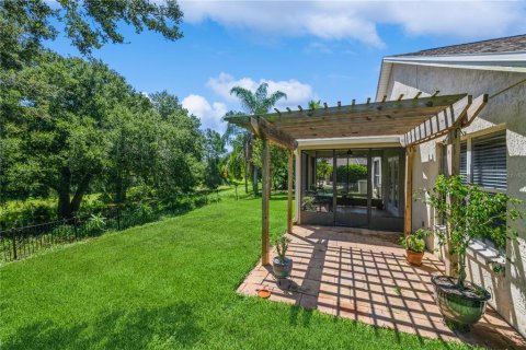House in Sorrento, Florida 4 bedrooms, 175.96 sq.m. № 1873441 - photo 23