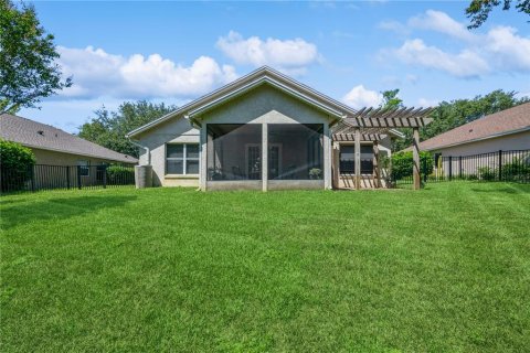 House in Sorrento, Florida 4 bedrooms, 175.96 sq.m. № 1873441 - photo 24
