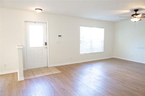 Adosado en alquiler en Tampa, Florida, 3 dormitorios, 130.81 m2 № 1799968 - foto 5
