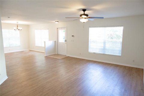 Adosado en alquiler en Tampa, Florida, 3 dormitorios, 130.81 m2 № 1799968 - foto 2