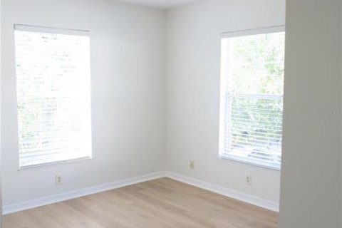 Adosado en alquiler en Tampa, Florida, 3 dormitorios, 130.81 m2 № 1799968 - foto 18