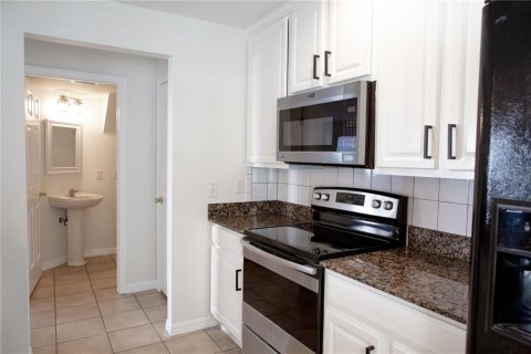 Adosado en alquiler en Tampa, Florida, 3 dormitorios, 130.81 m2 № 1799968 - foto 6