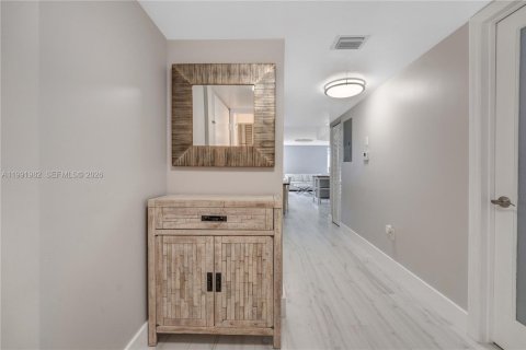 Купить кондоминиум в Майами-Бич, Флорида 2 спальни, 96.43м2, № 2056632 - фото 16