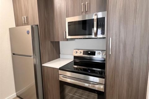 Купить кондоминиум в Орландо, Флорида 5 комнат, 49.7м2, № 1909704 - фото 3