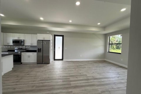 Villa ou maison à vendre à Lehigh Acres, Floride: 2 chambres № 1935982 - photo 10