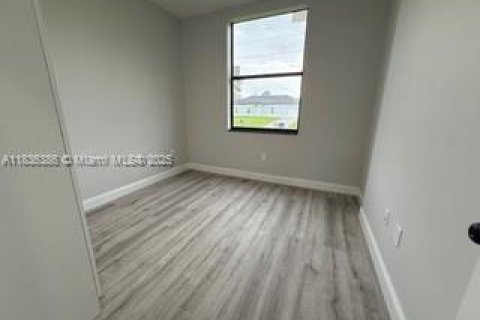 Villa ou maison à vendre à Lehigh Acres, Floride: 2 chambres № 1935982 - photo 17