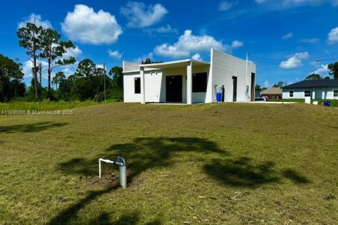 Villa ou maison à vendre à Lehigh Acres, Floride: 2 chambres № 1935982 - photo 6