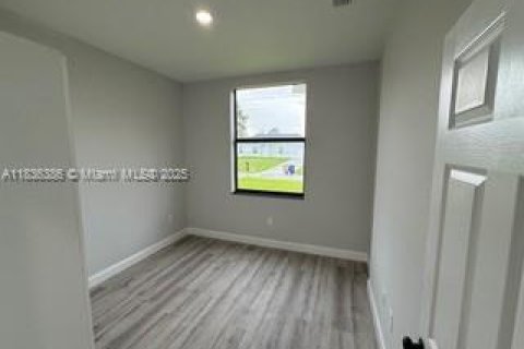 Villa ou maison à vendre à Lehigh Acres, Floride: 2 chambres № 1935982 - photo 14