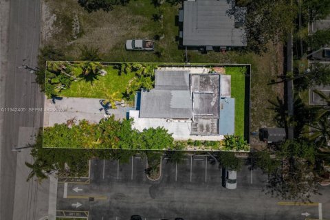 House in Dania Beach, Florida 3 bedrooms, 135.64 sq.m. № 1999949 - photo 30