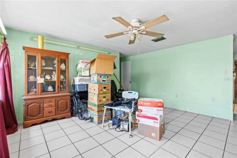 House in Zephyrhills, Florida 3 bedrooms, 197.23 sq.m. № 1743419 - photo 26