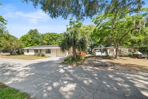 House in Zephyrhills, Florida 3 bedrooms, 197.23 sq.m. № 1743419 - photo 19