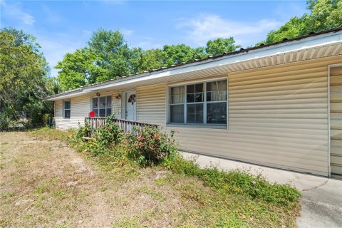 House in Zephyrhills, Florida 3 bedrooms, 197.23 sq.m. № 1743419 - photo 25