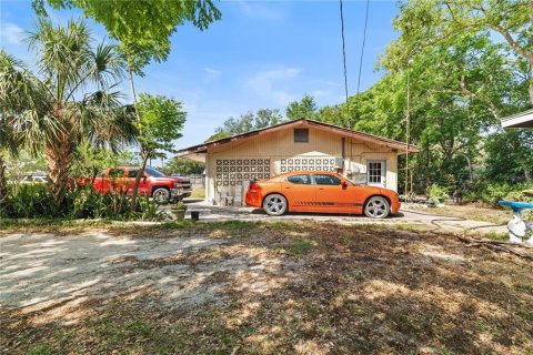House in Zephyrhills, Florida 3 bedrooms, 197.23 sq.m. № 1743419 - photo 23