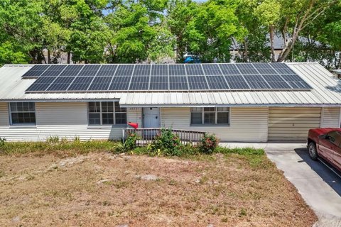 House in Zephyrhills, Florida 3 bedrooms, 197.23 sq.m. № 1743419 - photo 3