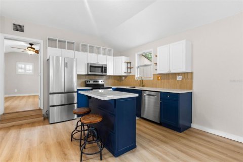 Villa ou maison à louer à Tarpon Springs, Floride: 1 chambre, 50.17 m2 № 2405143 - photo 26