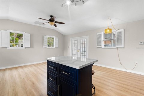 Villa ou maison à louer à Tarpon Springs, Floride: 1 chambre, 50.17 m2 № 2405143 - photo 27