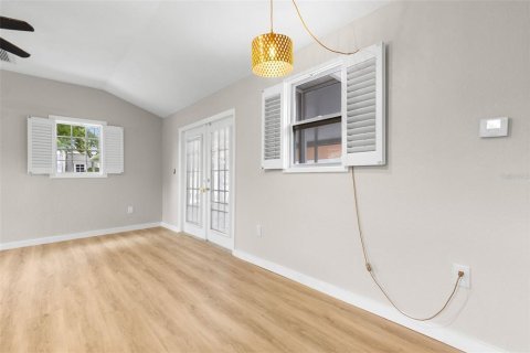 Villa ou maison à louer à Tarpon Springs, Floride: 1 chambre, 50.17 m2 № 2405143 - photo 30