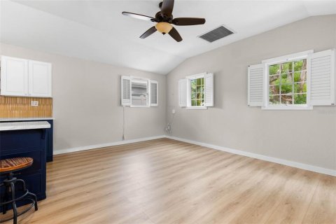 Villa ou maison à louer à Tarpon Springs, Floride: 1 chambre, 50.17 m2 № 2405143 - photo 21