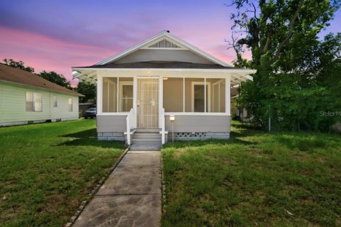 House in Saint Petersburg, Florida 2 bedrooms, 88.44 sq.m. № 2316563