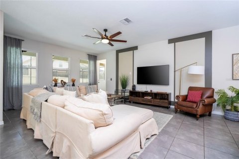 Casa en venta en Kissimmee, Florida, 7 dormitorios, 380.25 m2 № 1761307 - foto 19