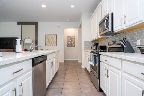 Casa en venta en Kissimmee, Florida, 7 dormitorios, 380.25 m2 № 1761307 - foto 13