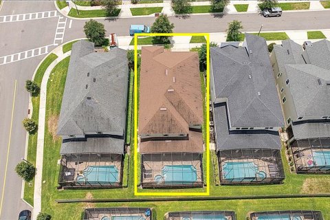 Casa en venta en Kissimmee, Florida, 7 dormitorios, 380.25 m2 № 1761307 - foto 6