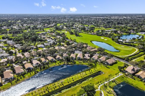 Villa ou maison à louer à Delray Beach, Floride: 3 chambres, 144.37 m2 № 1133143 - photo 1