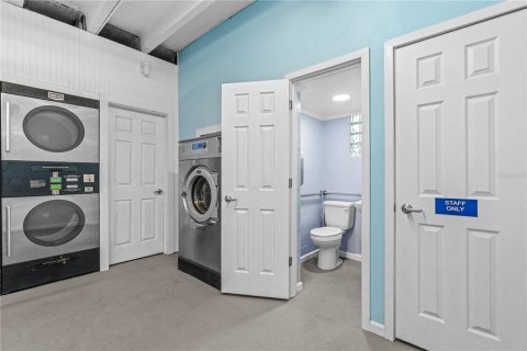 Immobilier commercial à vendre à Edgewater, Floride: 111.48 m2 № 1873549 - photo 13