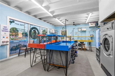 Immobilier commercial à vendre à Edgewater, Floride: 111.48 m2 № 1873549 - photo 9