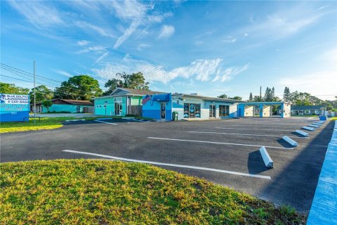 Immobilier commercial à vendre à Edgewater, Floride: 111.48 m2 № 1873549 - photo 4