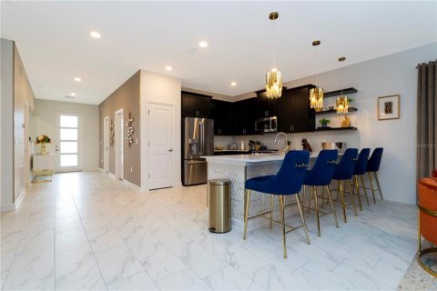 House in Davenport, Florida 8 bedrooms, 373.37 sq.m. № 1649291 - photo 7