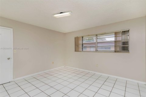 Casa en alquiler en Hollywood, Florida, 2 dormitorios, 201.6 m2 № 2085012 - foto 26