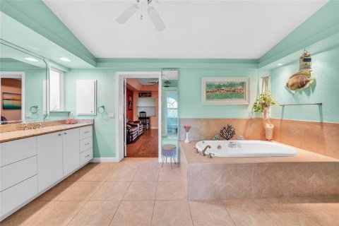 Casa en venta en Port Charlotte, Florida, 4 dormitorios, 306.95 m2 № 1774783 - foto 22