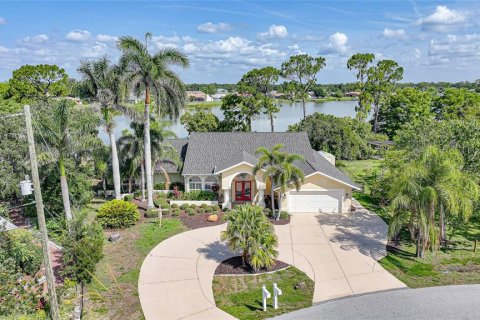 Casa en venta en Port Charlotte, Florida, 4 dormitorios, 306.95 m2 № 1774783 - foto 3