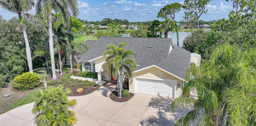 Casa en Port Charlotte, Florida 4 dormitorios, 306.95 m2 № 1774783