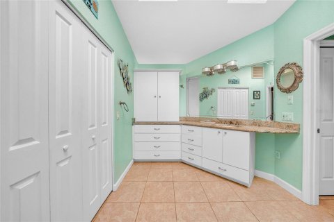 Casa en venta en Port Charlotte, Florida, 4 dormitorios, 306.95 m2 № 1774783 - foto 24