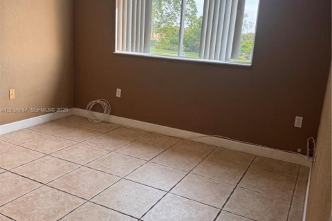 Apartment in Hialeah, Florida 2 bedrooms, 89.84 sq.m. № 2086672 - photo 9