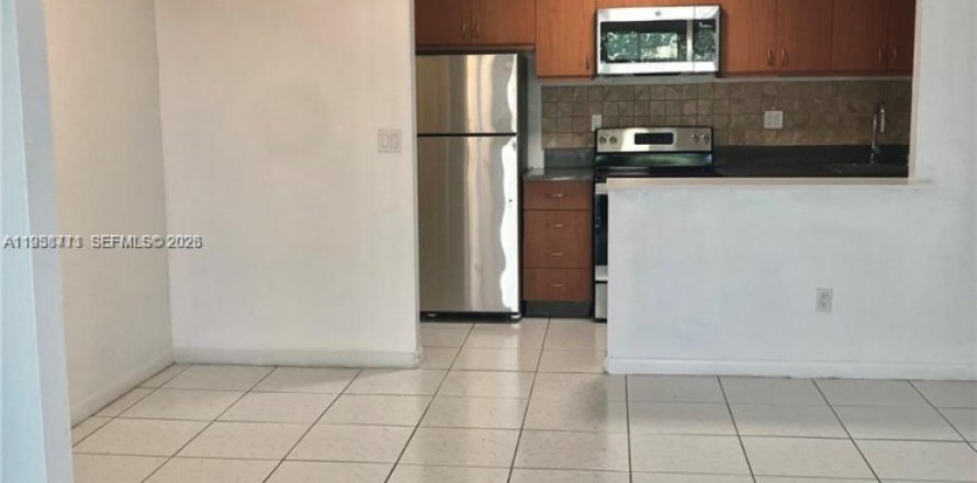 Condominio en Doral, Florida, 2 dormitorios  № 2018055