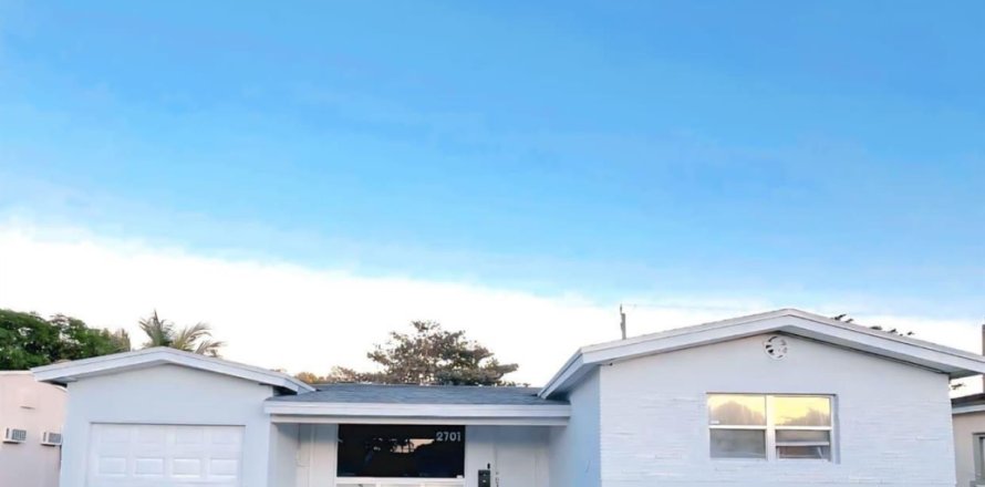 House in Miramar, Florida 3 bedrooms, 140.75 sq.m. № 2083155