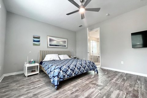 House in BELLALAGO in Kissimmee, Florida 4 bedrooms, 224.82 sq.m. № 1614131 - photo 24
