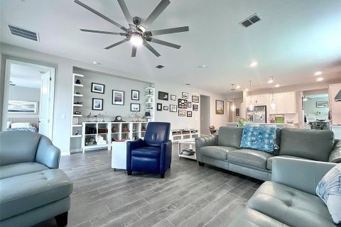 House in BELLALAGO in Kissimmee, Florida 4 bedrooms, 224.82 sq.m. № 1614131 - photo 21