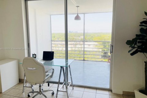 Condo in North Miami Beach, Florida, 2 bedrooms  № 1506160 - photo 13
